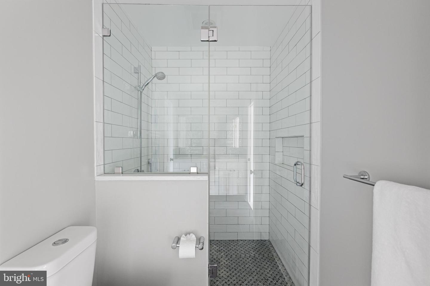 4224 RIVER RD NW, WASHINGTON, District Of Columbia 20016, 4 Bedrooms Bedrooms, ,3 BathroomsBathrooms,Residential,For sale,4224 RIVER RD NW,DCDC2227146 MLS # DCDC2227146