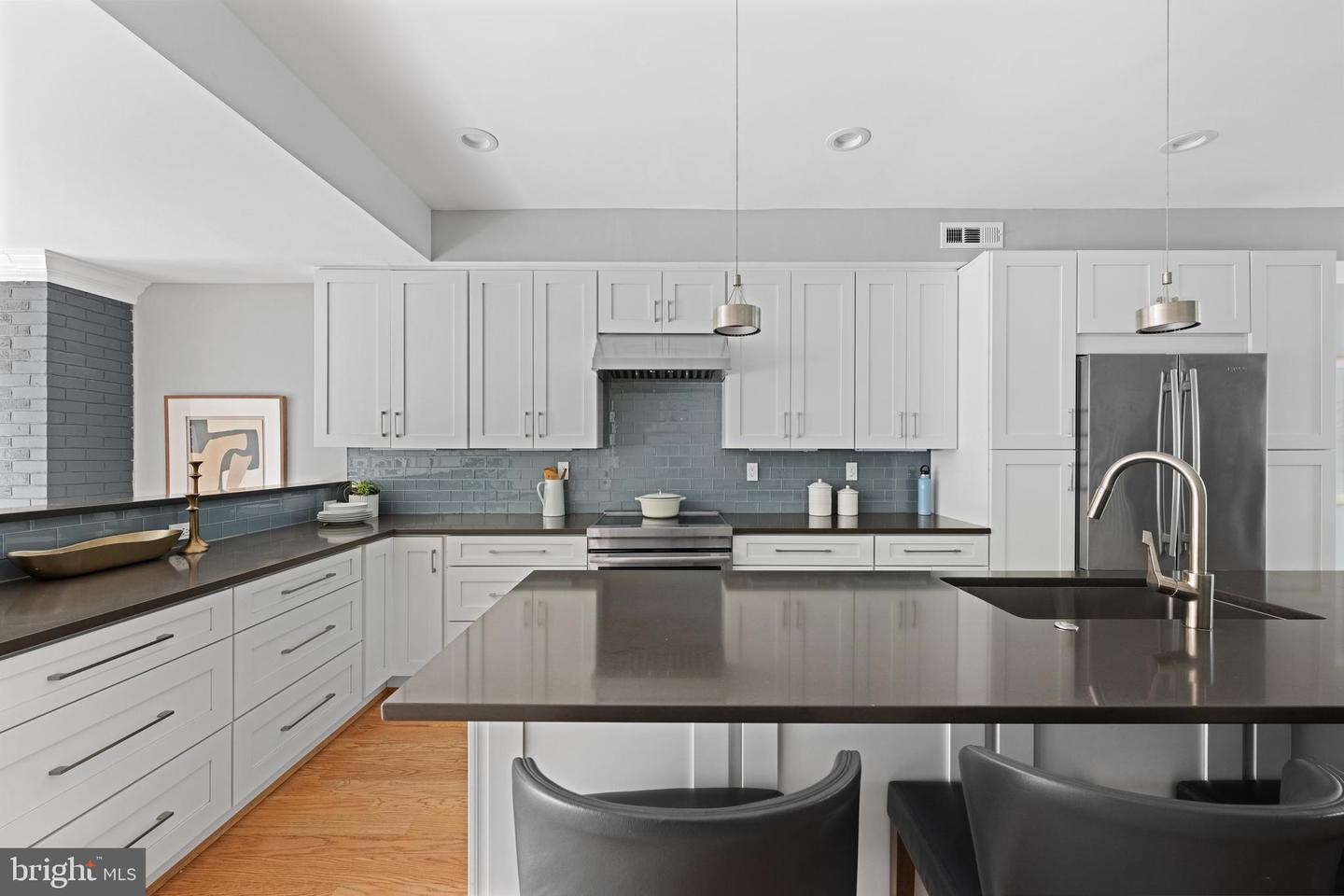 4224 RIVER RD NW, WASHINGTON, District Of Columbia 20016, 4 Bedrooms Bedrooms, ,3 BathroomsBathrooms,Residential,For sale,4224 RIVER RD NW,DCDC2227146 MLS # DCDC2227146
