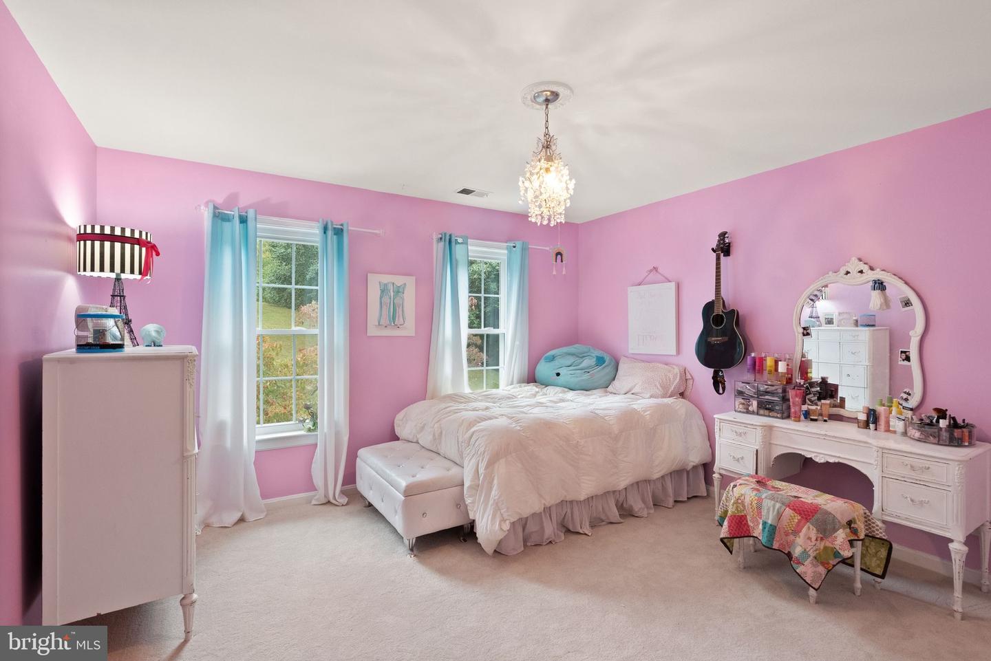 10303 BEAR CREEK DR, MANASSAS, Virginia 20111, 5 Bedrooms Bedrooms, 9 Rooms Rooms,3 BathroomsBathrooms,Residential,For sale,10303 BEAR CREEK DR,VAPW2106076 MLS # VAPW2106076