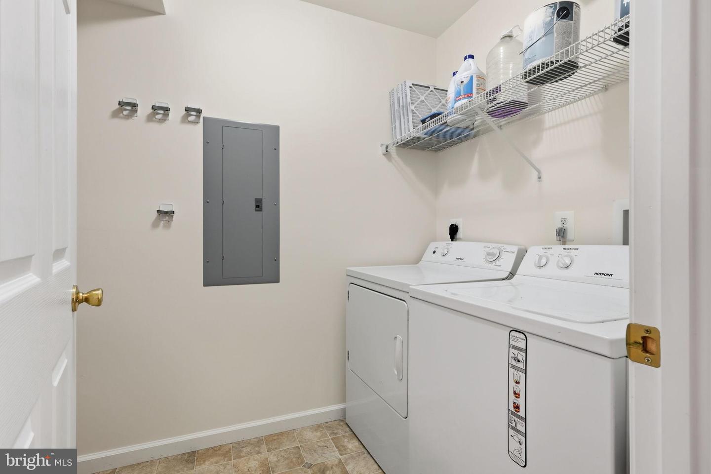 7168 BOTHA RD, BEALETON, Virginia 22712, 3 Bedrooms Bedrooms, 6 Rooms Rooms,2 BathroomsBathrooms,Residential,For sale,7168 BOTHA RD,VAFQ2019396 MLS # VAFQ2019396