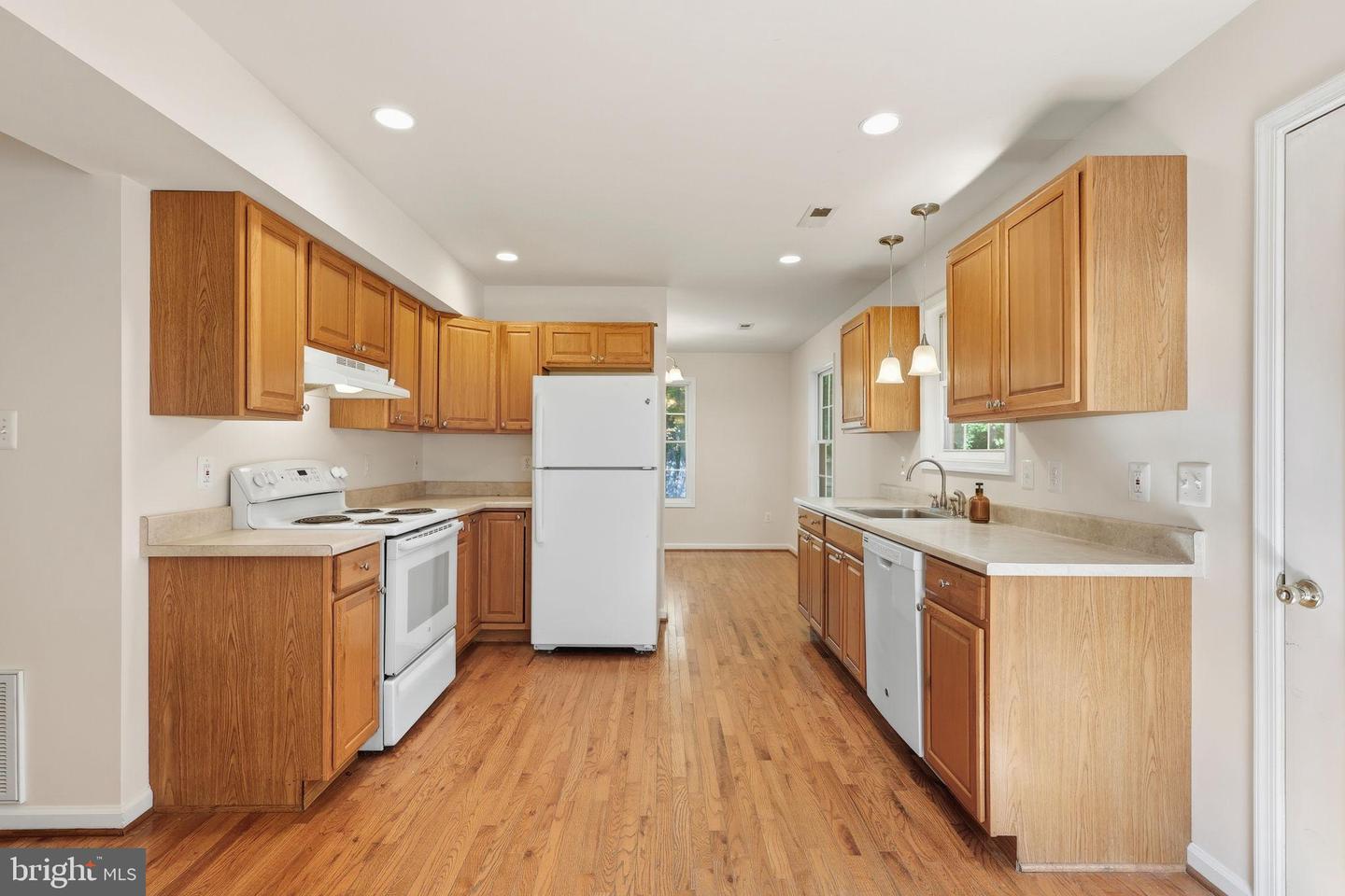 7168 BOTHA RD, BEALETON, Virginia 22712, 3 Bedrooms Bedrooms, 6 Rooms Rooms,2 BathroomsBathrooms,Residential,For sale,7168 BOTHA RD,VAFQ2019396 MLS # VAFQ2019396