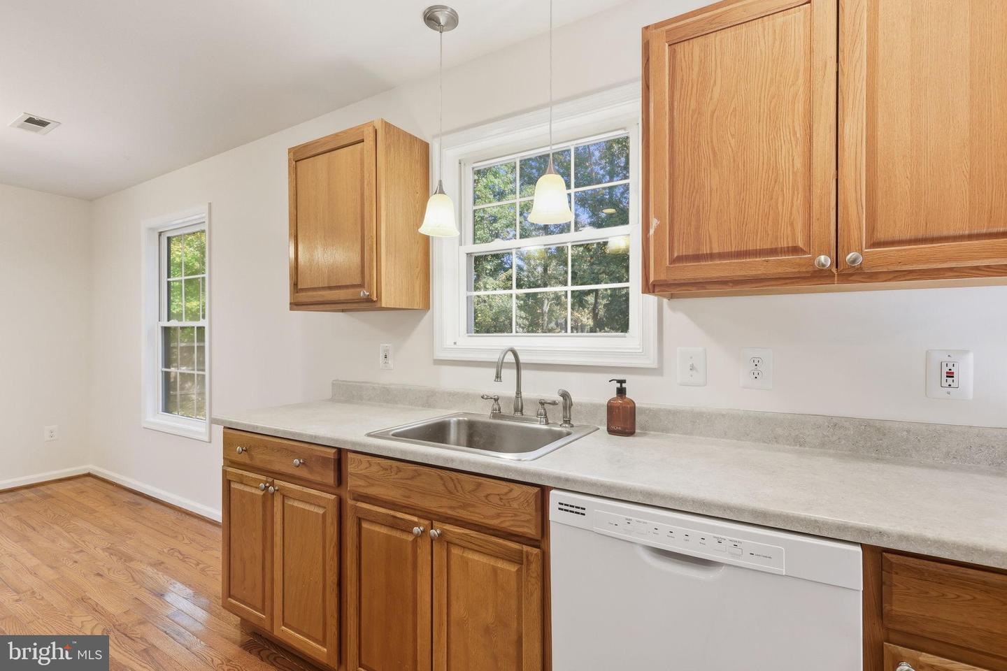 7168 BOTHA RD, BEALETON, Virginia 22712, 3 Bedrooms Bedrooms, 6 Rooms Rooms,2 BathroomsBathrooms,Residential,For sale,7168 BOTHA RD,VAFQ2019396 MLS # VAFQ2019396