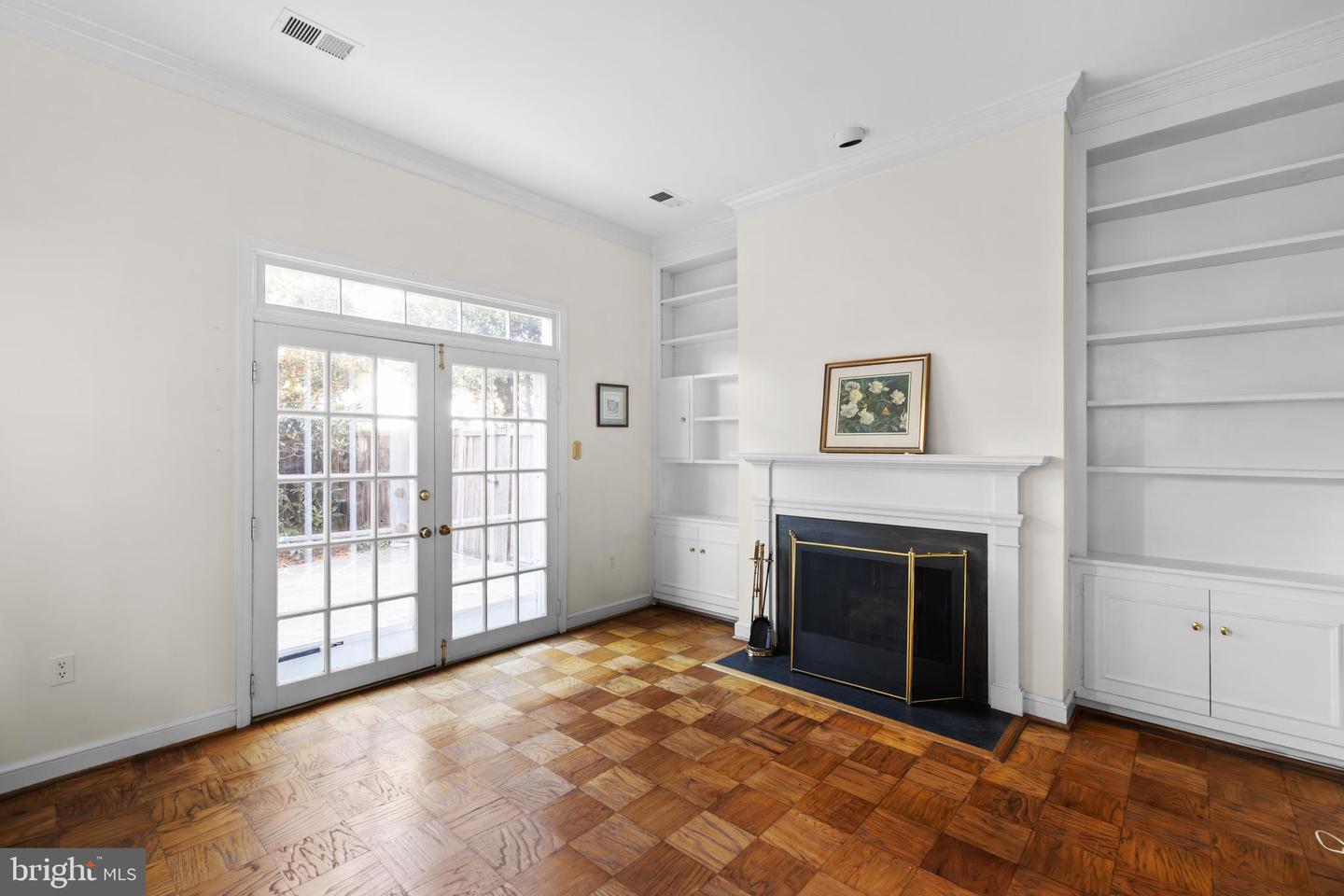 211 S WEST ST S, ALEXANDRIA, Virginia 22314, 3 Bedrooms Bedrooms, ,2 BathroomsBathrooms,Residential,For sale,211 S WEST ST S,VAAX2050878 MLS # VAAX2050878