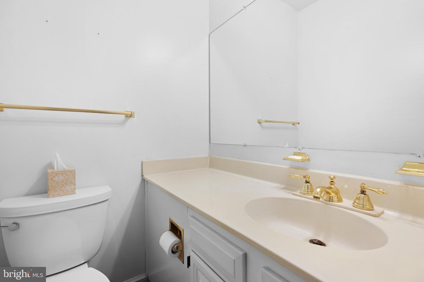 211 S WEST ST S, ALEXANDRIA, Virginia 22314, 3 Bedrooms Bedrooms, ,2 BathroomsBathrooms,Residential,For sale,211 S WEST ST S,VAAX2050878 MLS # VAAX2050878