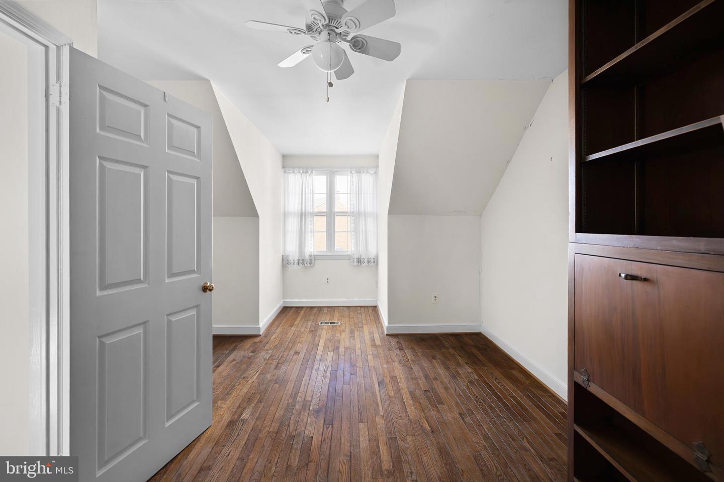 211 S WEST ST S, ALEXANDRIA, Virginia 22314, 3 Bedrooms Bedrooms, ,2 BathroomsBathrooms,Residential,For sale,211 S WEST ST S,VAAX2050878 MLS # VAAX2050878