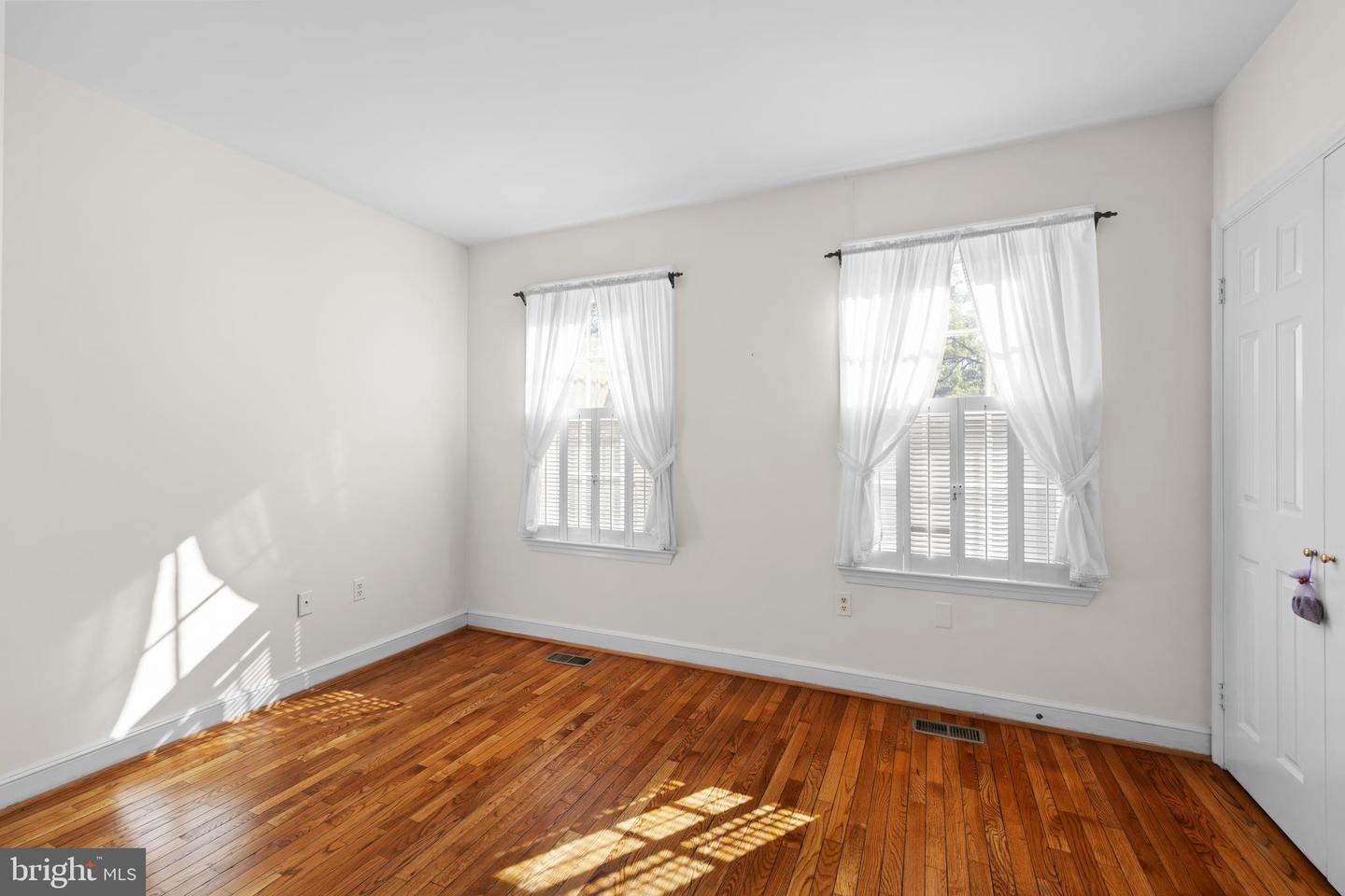 211 S WEST ST S, ALEXANDRIA, Virginia 22314, 3 Bedrooms Bedrooms, ,2 BathroomsBathrooms,Residential,For sale,211 S WEST ST S,VAAX2050878 MLS # VAAX2050878