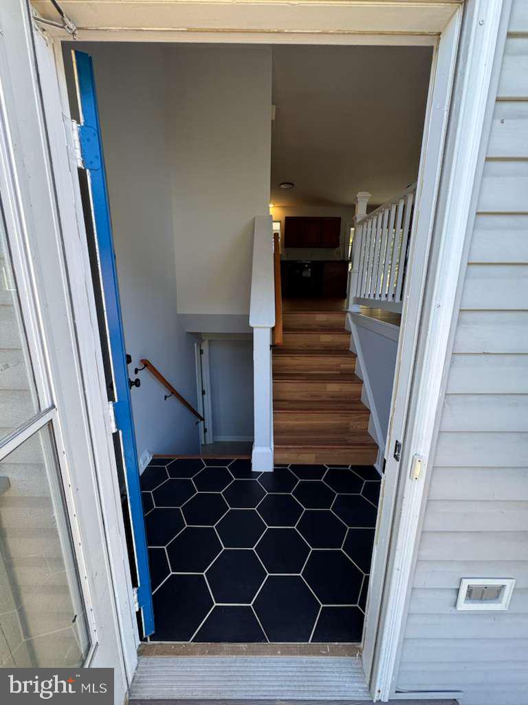 419 SUMMIT AVE, WINCHESTER, Virginia 22601, 5 Bedrooms Bedrooms, ,3 BathroomsBathrooms,Residential,For sale,419 SUMMIT AVE,VAWI2009258 MLS # VAWI2009258