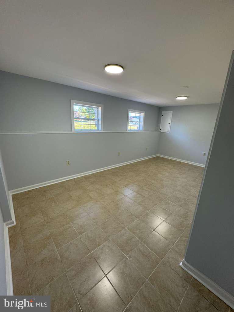 419 SUMMIT AVE, WINCHESTER, Virginia 22601, 5 Bedrooms Bedrooms, ,3 BathroomsBathrooms,Residential,For sale,419 SUMMIT AVE,VAWI2009258 MLS # VAWI2009258