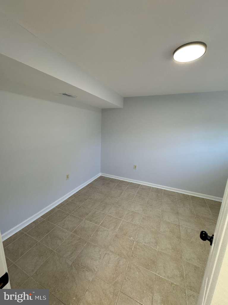 419 SUMMIT AVE, WINCHESTER, Virginia 22601, 5 Bedrooms Bedrooms, ,3 BathroomsBathrooms,Residential,For sale,419 SUMMIT AVE,VAWI2009258 MLS # VAWI2009258