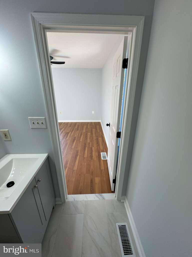 419 SUMMIT AVE, WINCHESTER, Virginia 22601, 5 Bedrooms Bedrooms, ,3 BathroomsBathrooms,Residential,For sale,419 SUMMIT AVE,VAWI2009258 MLS # VAWI2009258