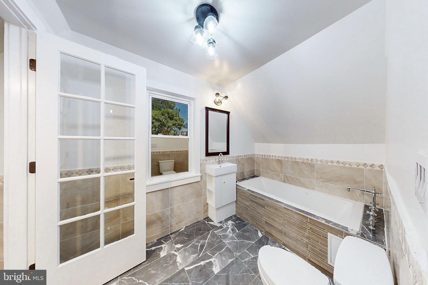 2806 FRANKLIN ST NE, WASHINGTON, District Of Columbia 20018, 6 Bedrooms Bedrooms, ,5 BathroomsBathrooms,Residential,For sale,2806 FRANKLIN ST NE,DCDC2227278 MLS # DCDC2227278