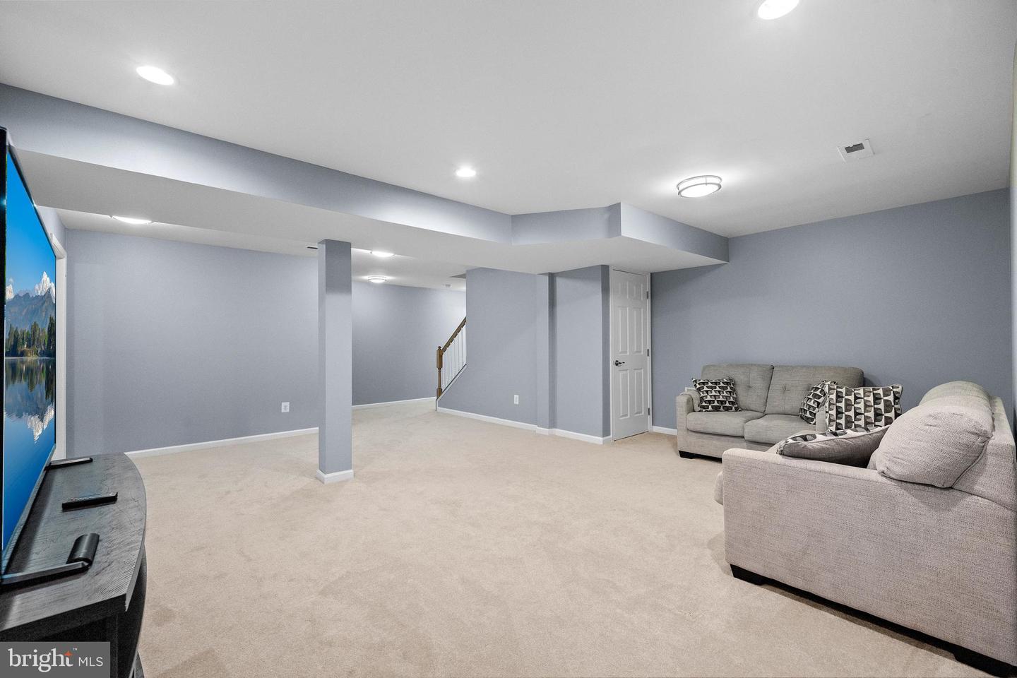 9150 STONEGARDEN DR, LORTON, Virginia 22079, 5 Bedrooms Bedrooms, ,3 BathroomsBathrooms,Residential,For sale,9150 STONEGARDEN DR,VAFX2274672 MLS # VAFX2274672