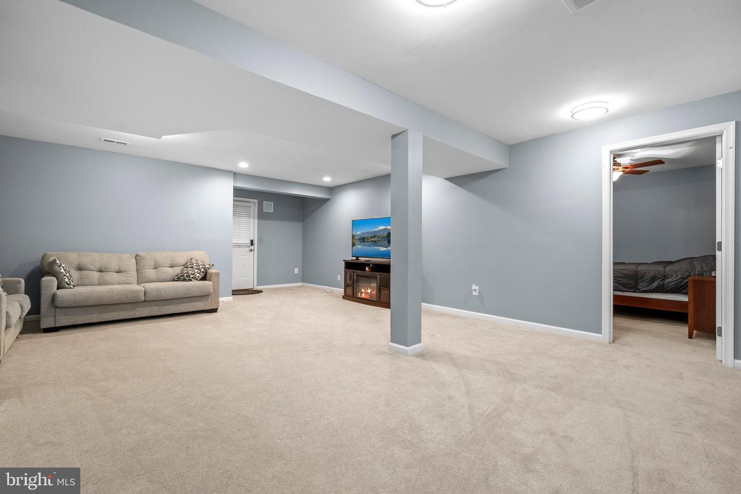 9150 STONEGARDEN DR, LORTON, Virginia 22079, 5 Bedrooms Bedrooms, ,3 BathroomsBathrooms,Residential,For sale,9150 STONEGARDEN DR,VAFX2274672 MLS # VAFX2274672