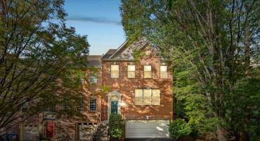 4009 ROSEMEADE DR, FAIRFAX, Virginia 22033, 3 Bedrooms Bedrooms, ,2 BathroomsBathrooms,Residential,For sale,4009 ROSEMEADE DR,VAFX2274684 MLS # VAFX2274684