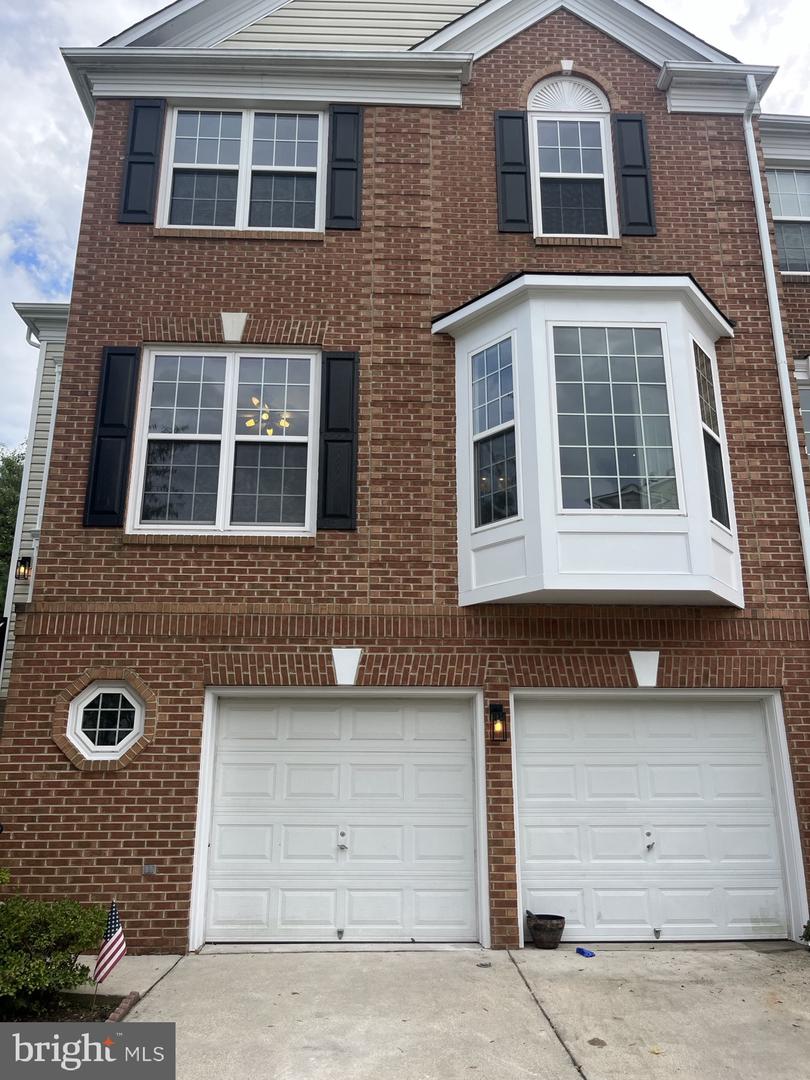 13975 TANNERS HOUSE WAY, CENTREVILLE, Virginia 20121, 4 Bedrooms Bedrooms, ,3 BathroomsBathrooms,Residential,For sale,13975 TANNERS HOUSE WAY,VAFX2274702 MLS # VAFX2274702