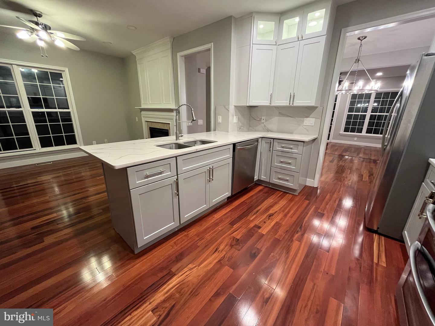 13975 TANNERS HOUSE WAY, CENTREVILLE, Virginia 20121, 4 Bedrooms Bedrooms, ,3 BathroomsBathrooms,Residential,For sale,13975 TANNERS HOUSE WAY,VAFX2274702 MLS # VAFX2274702
