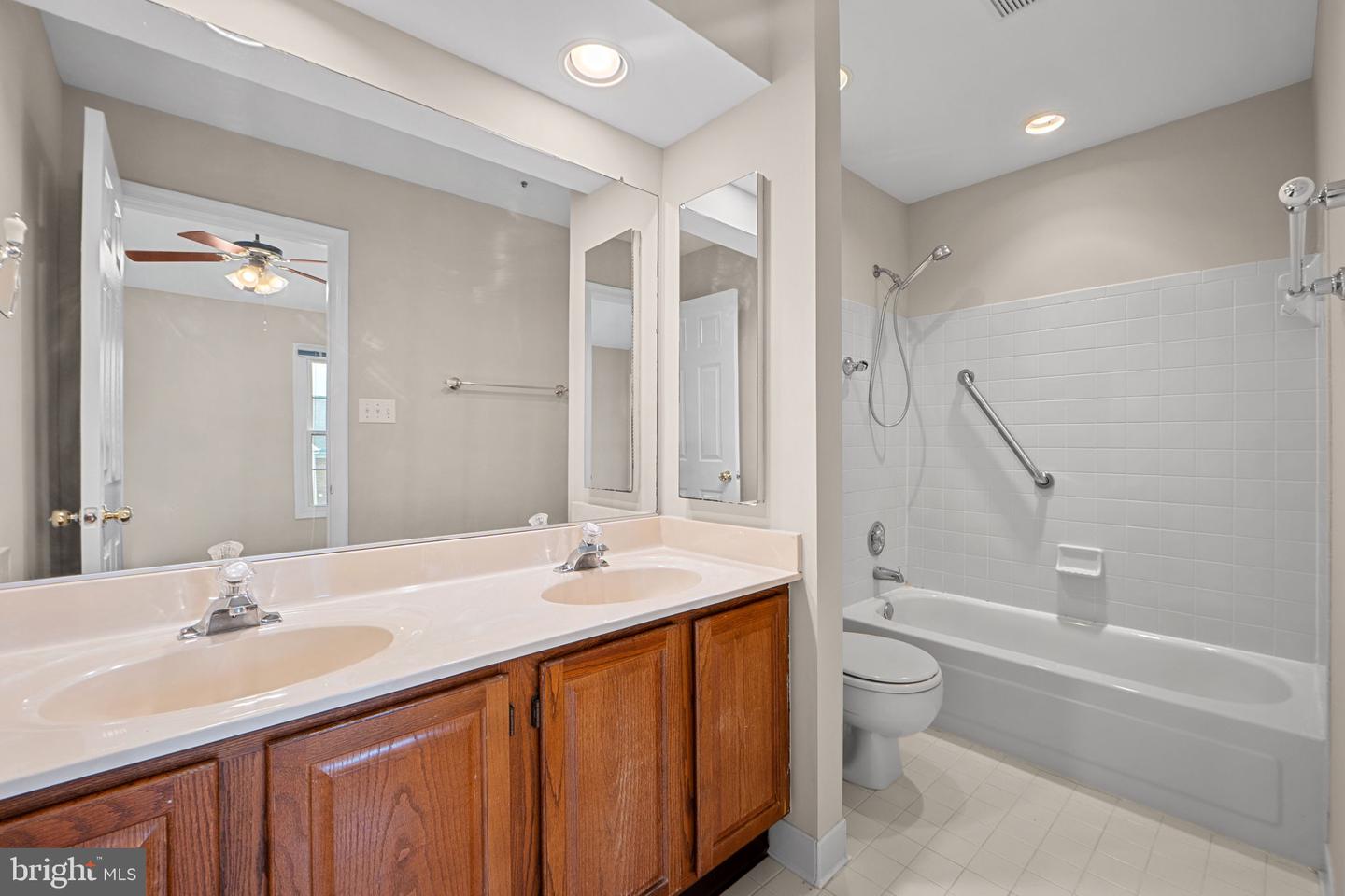 7945 BLUE GRAY CIR, MANASSAS, Virginia 20109, 2 Bedrooms Bedrooms, ,2 BathroomsBathrooms,Residential,For sale,7945 BLUE GRAY CIR,VAPW2106100 MLS # VAPW2106100