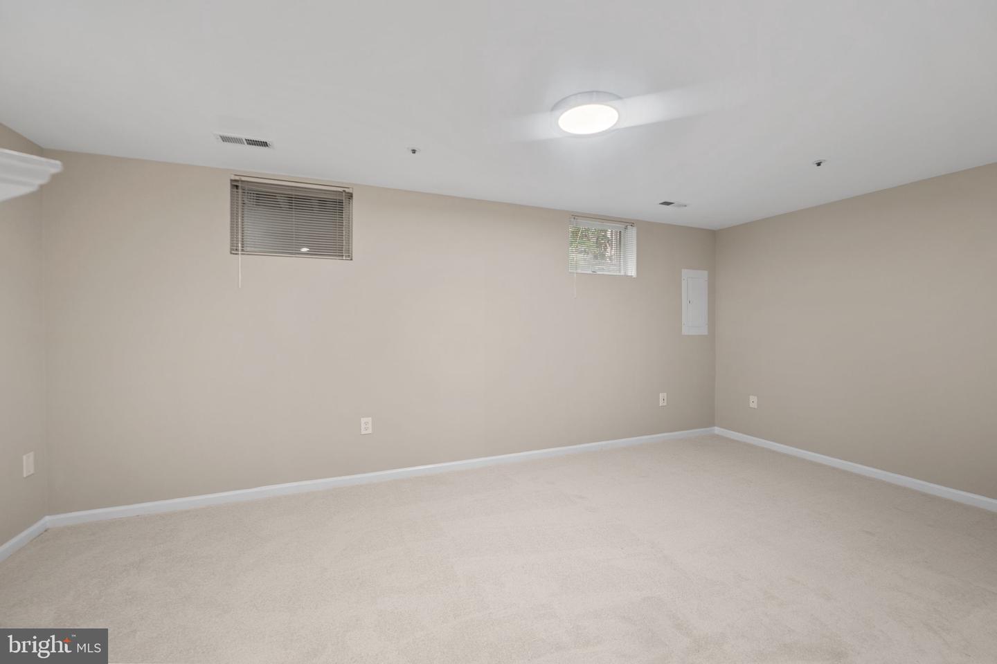 7945 BLUE GRAY CIR, MANASSAS, Virginia 20109, 2 Bedrooms Bedrooms, ,2 BathroomsBathrooms,Residential,For sale,7945 BLUE GRAY CIR,VAPW2106100 MLS # VAPW2106100