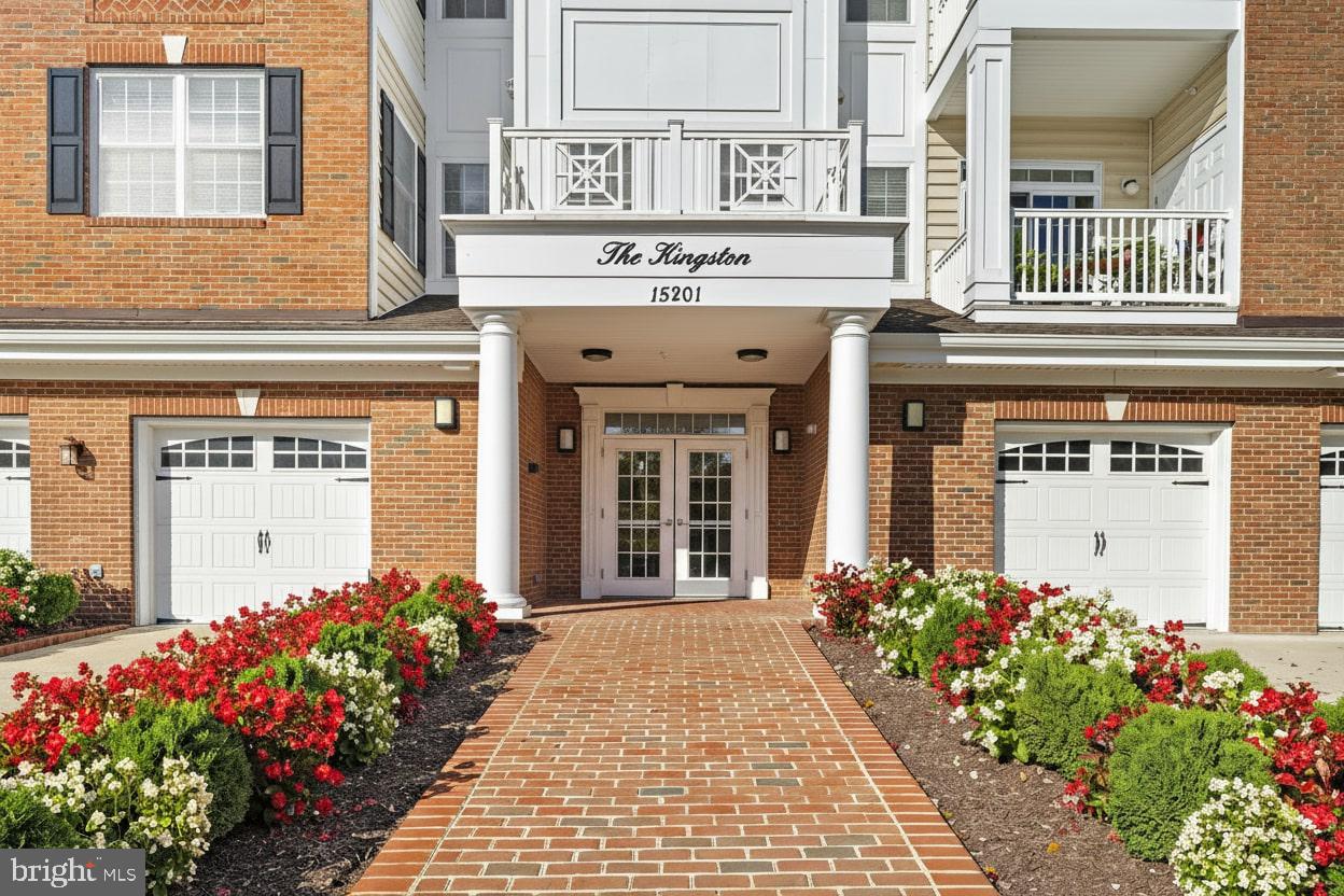 15201 ROYAL CREST DR, HAYMARKET, Virginia 20169, 2 Bedrooms Bedrooms, ,2 BathroomsBathrooms,Residential,For sale,15201 ROYAL CREST DR,VAPW2106110 MLS # VAPW2106110