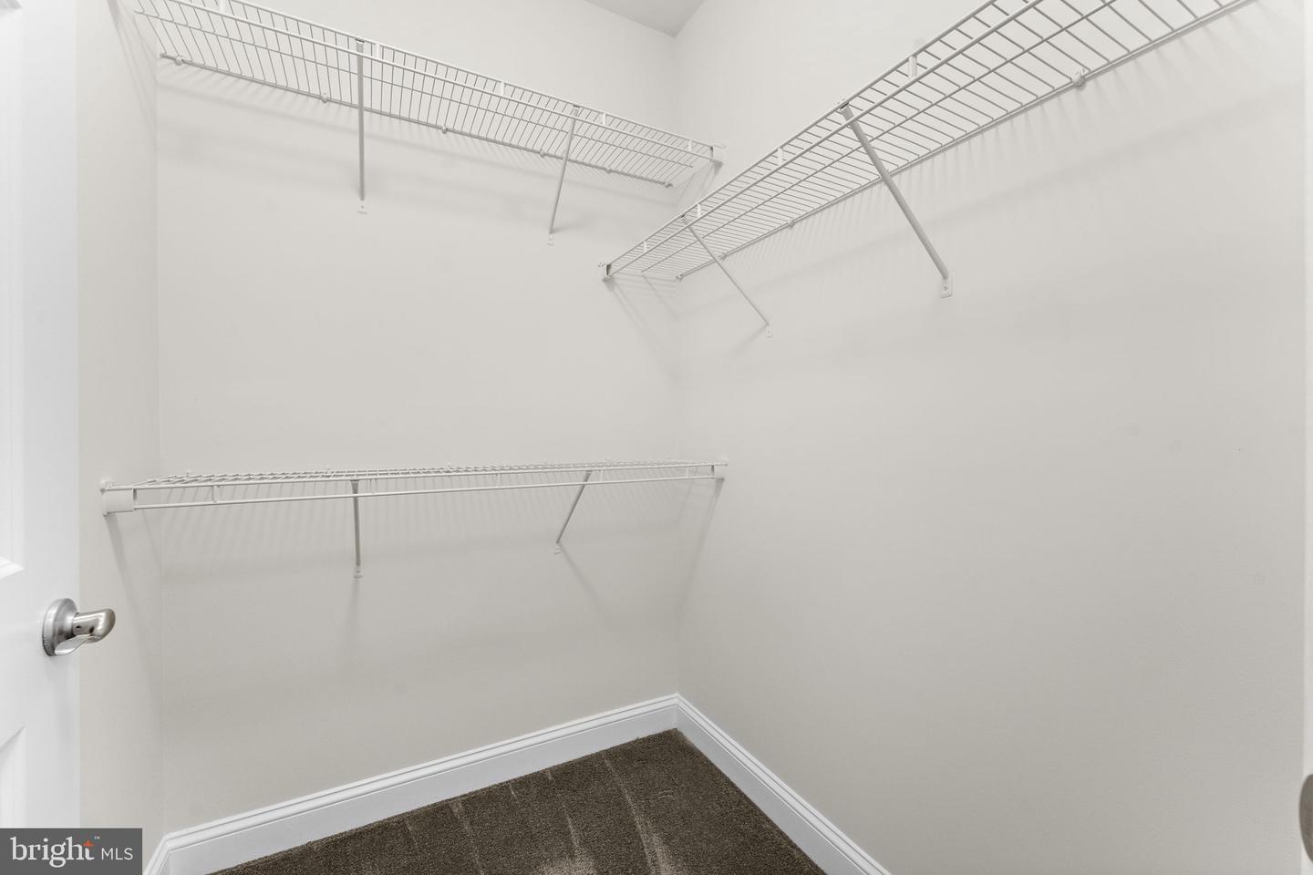 15201 ROYAL CREST DR, HAYMARKET, Virginia 20169, 2 Bedrooms Bedrooms, ,2 BathroomsBathrooms,Residential,For sale,15201 ROYAL CREST DR,VAPW2106110 MLS # VAPW2106110