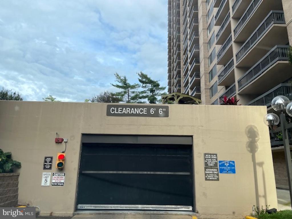 3701 S GEORGE MASON DR #611N, FALLS CHURCH, Virginia 22041, 2 Bedrooms Bedrooms, ,1 BathroomBathrooms,Residential,For sale,3701 S GEORGE MASON DR #611N,VAFX2274766 MLS # VAFX2274766