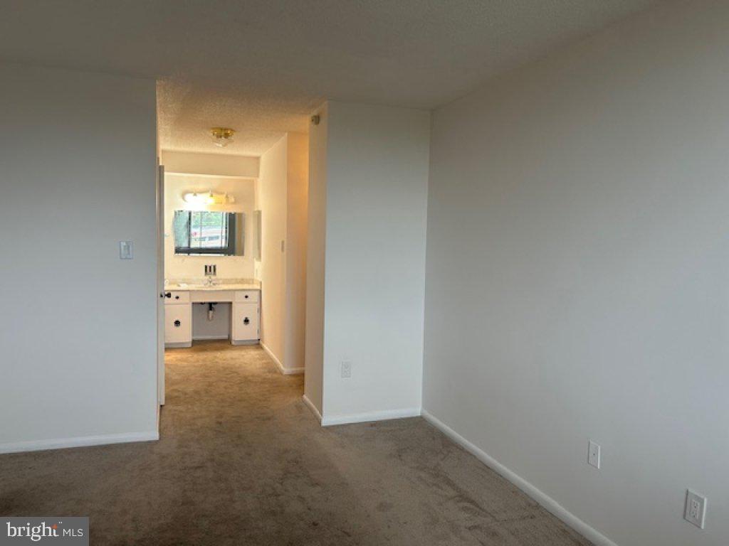 3701 S GEORGE MASON DR #611N, FALLS CHURCH, Virginia 22041, 2 Bedrooms Bedrooms, ,1 BathroomBathrooms,Residential,For sale,3701 S GEORGE MASON DR #611N,VAFX2274766 MLS # VAFX2274766
