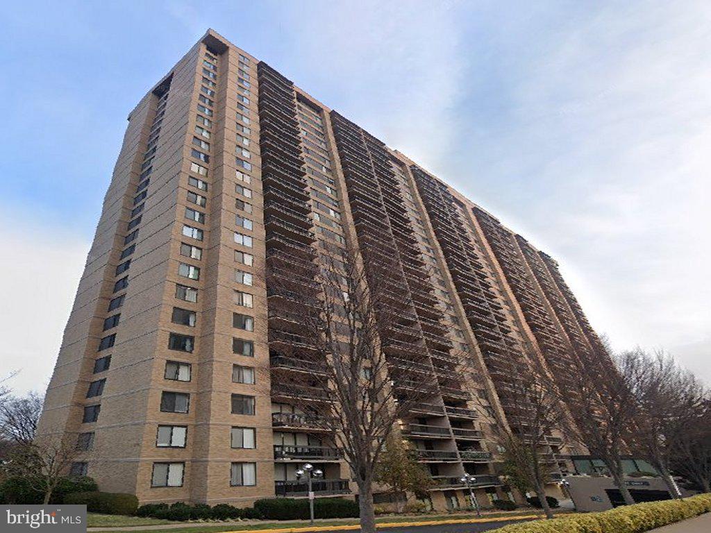 3701 S GEORGE MASON DR #611N, FALLS CHURCH, Virginia 22041, 2 Bedrooms Bedrooms, ,1 BathroomBathrooms,Residential,For sale,3701 S GEORGE MASON DR #611N,VAFX2274766 MLS # VAFX2274766