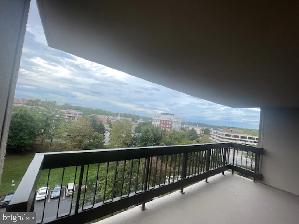 3701 S GEORGE MASON DR #611N, FALLS CHURCH, Virginia 22041, 2 Bedrooms Bedrooms, ,1 BathroomBathrooms,Residential,For sale,3701 S GEORGE MASON DR #611N,VAFX2274766 MLS # VAFX2274766