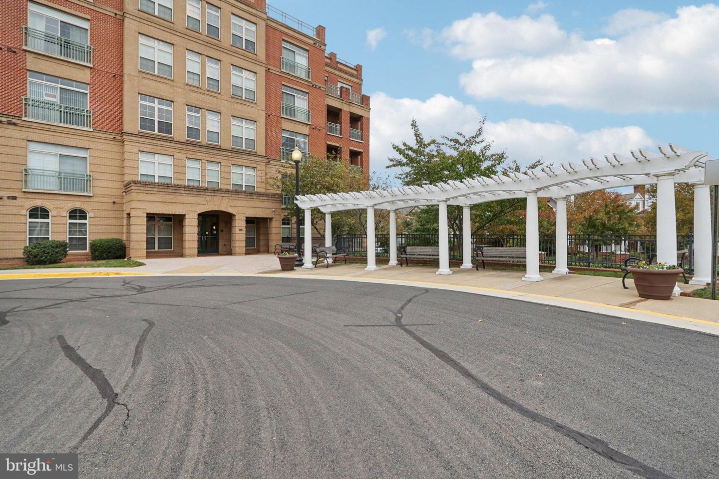 680 WATERMANS DR #505, WOODBRIDGE, Virginia 22191, 2 Bedrooms Bedrooms, 10 Rooms Rooms,2 BathroomsBathrooms,Residential,For sale,680 WATERMANS DR #505,VAPW2106134 MLS # VAPW2106134