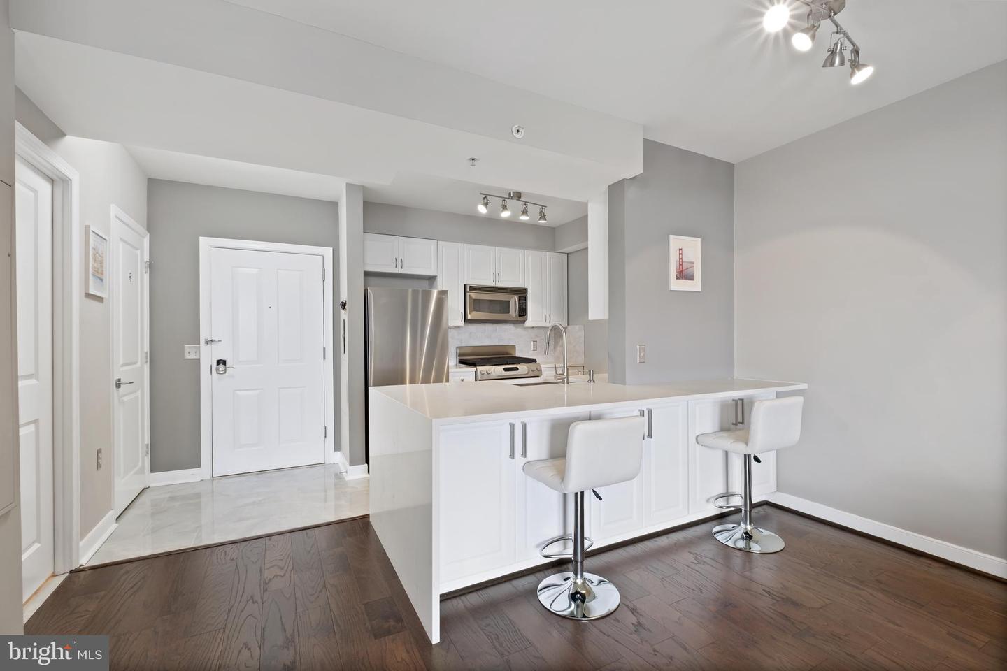 555 MASSACHUSETTS AVE NW #1319, WASHINGTON, District Of Columbia 20001, 1 Bedroom Bedrooms, ,1 BathroomBathrooms,Residential,For sale,555 MASSACHUSETTS AVE NW #1319,DCDC2227448 MLS # DCDC2227448