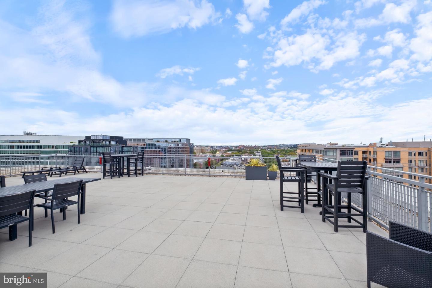 555 MASSACHUSETTS AVE NW #1319, WASHINGTON, District Of Columbia 20001, 1 Bedroom Bedrooms, ,1 BathroomBathrooms,Residential,For sale,555 MASSACHUSETTS AVE NW #1319,DCDC2227448 MLS # DCDC2227448