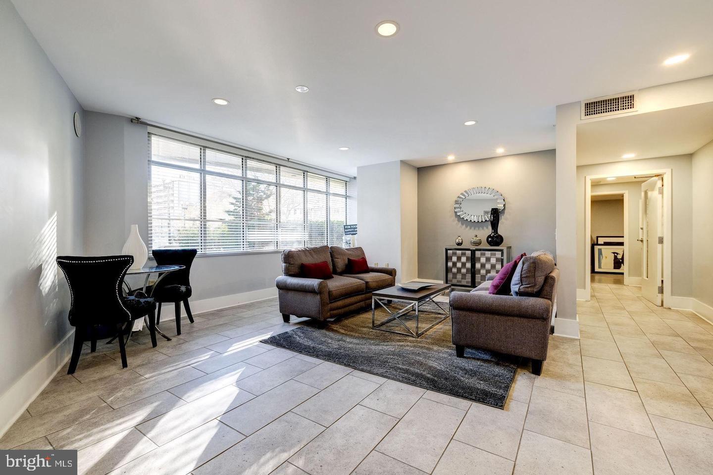 555 MASSACHUSETTS AVE NW #1319, WASHINGTON, District Of Columbia 20001, 1 Bedroom Bedrooms, ,1 BathroomBathrooms,Residential,For sale,555 MASSACHUSETTS AVE NW #1319,DCDC2227448 MLS # DCDC2227448