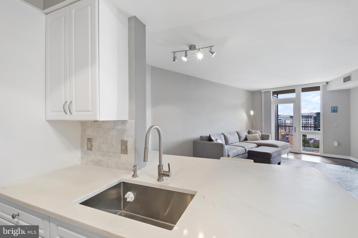 555 MASSACHUSETTS AVE NW #1319, WASHINGTON, District Of Columbia 20001, 1 Bedroom Bedrooms, ,1 BathroomBathrooms,Residential,For sale,555 MASSACHUSETTS AVE NW #1319,DCDC2227448 MLS # DCDC2227448