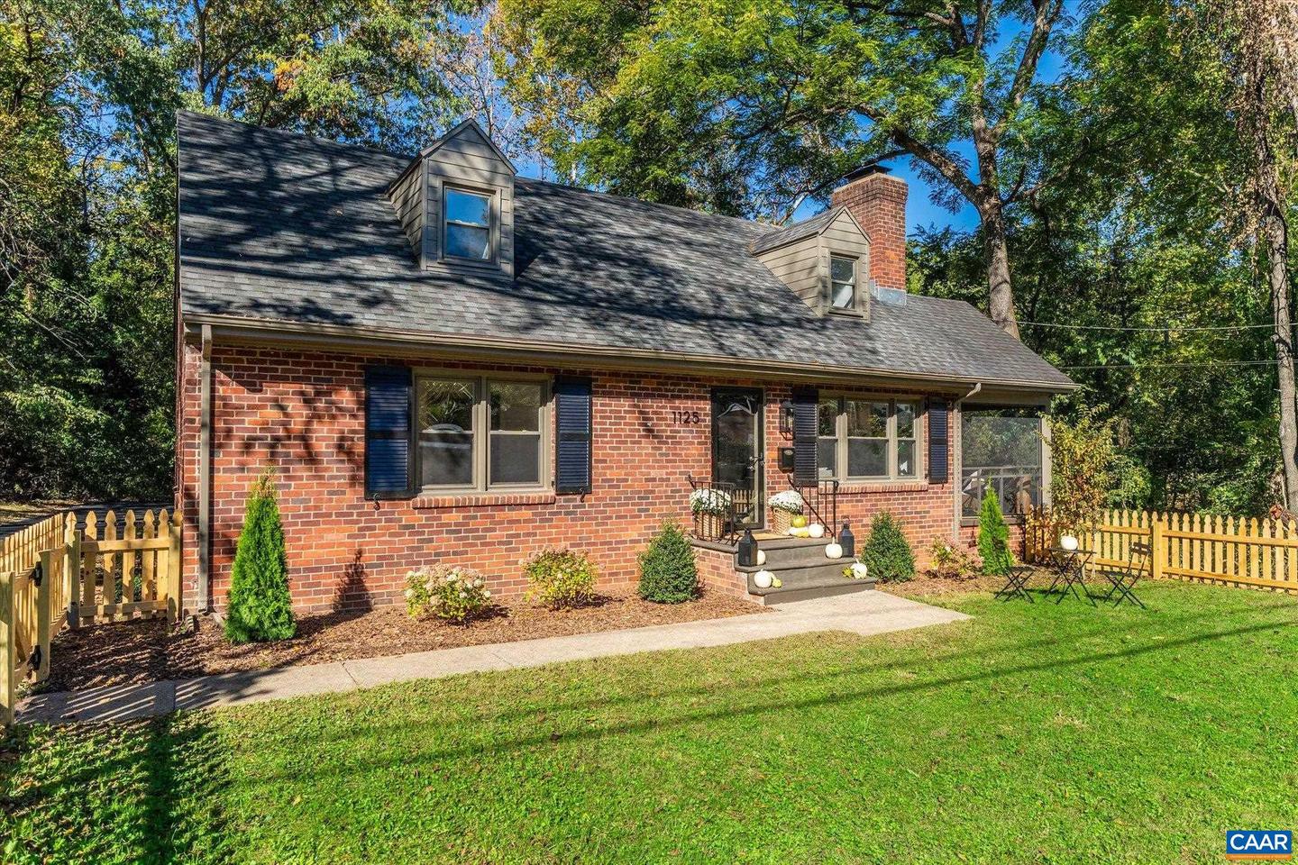 1125 PARK ST, CHARLOTTESVILLE, Virginia 22901, 4 Bedrooms Bedrooms, ,2 BathroomsBathrooms,Residential,For sale,1125 PARK ST,670091 MLS # 670091