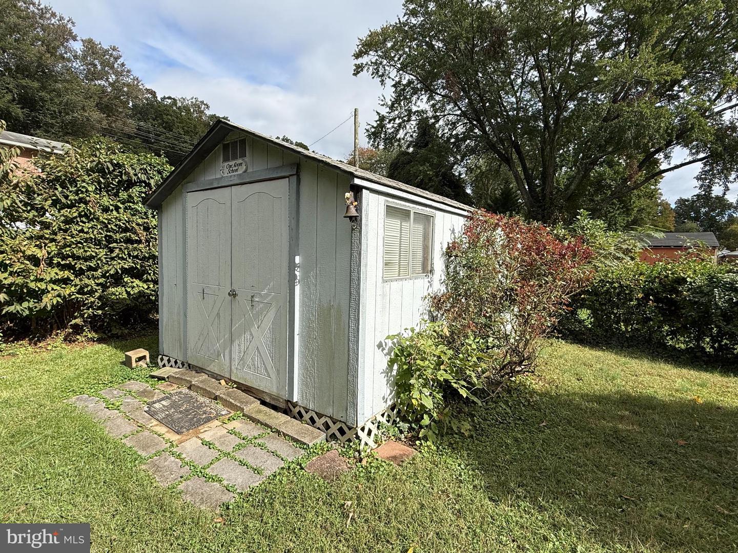 6312 INDIAN RUN PKWY, ALEXANDRIA, Virginia 22312, 3 Bedrooms Bedrooms, ,2 BathroomsBathrooms,Residential,For sale,6312 INDIAN RUN PKWY,VAFX2274876 MLS # VAFX2274876