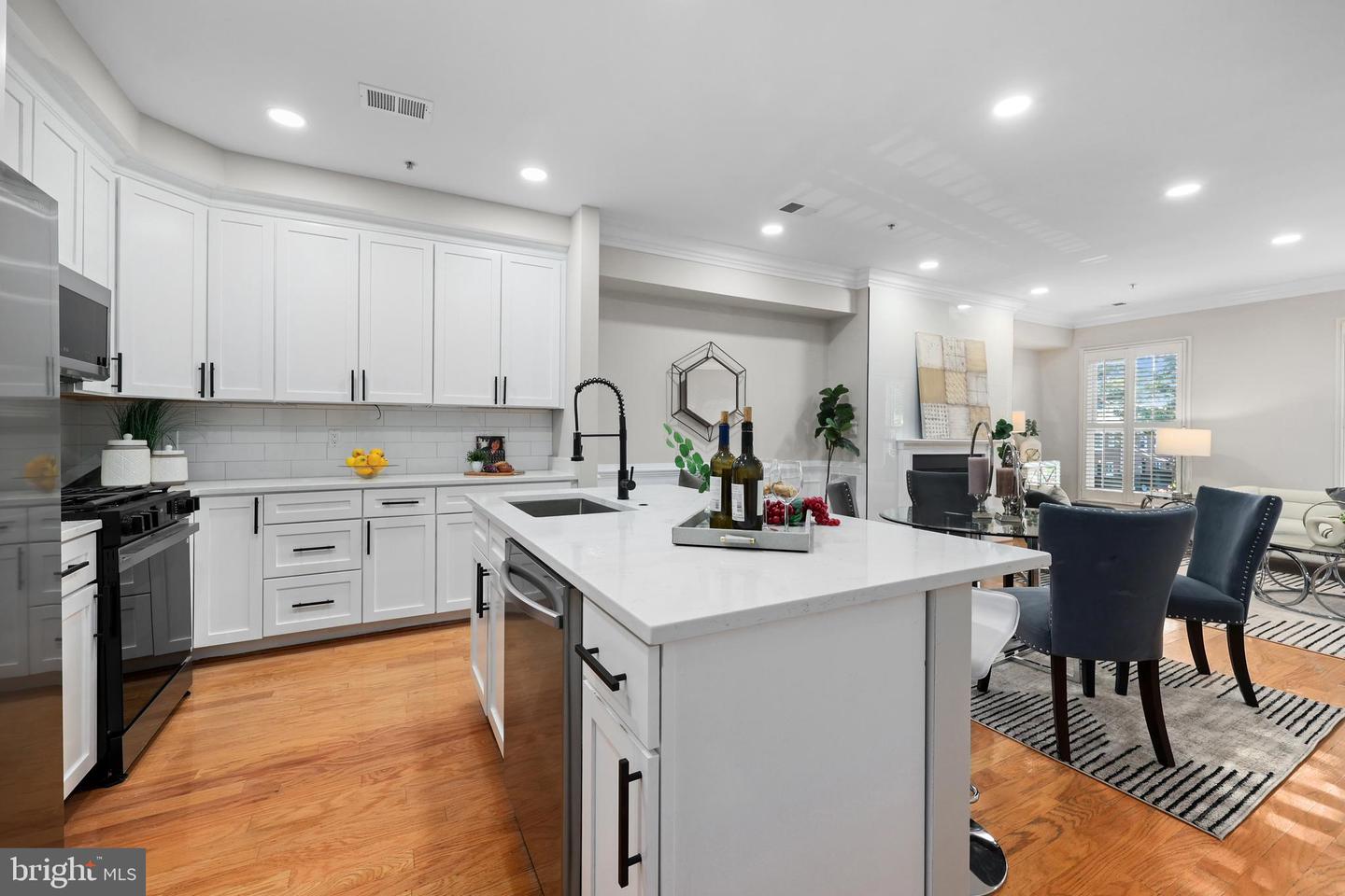 522 N ROYAL ST, ALEXANDRIA, Virginia 22314, 3 Bedrooms Bedrooms, ,2 BathroomsBathrooms,Residential,For sale,522 N ROYAL ST,VAAX2050932 MLS # VAAX2050932