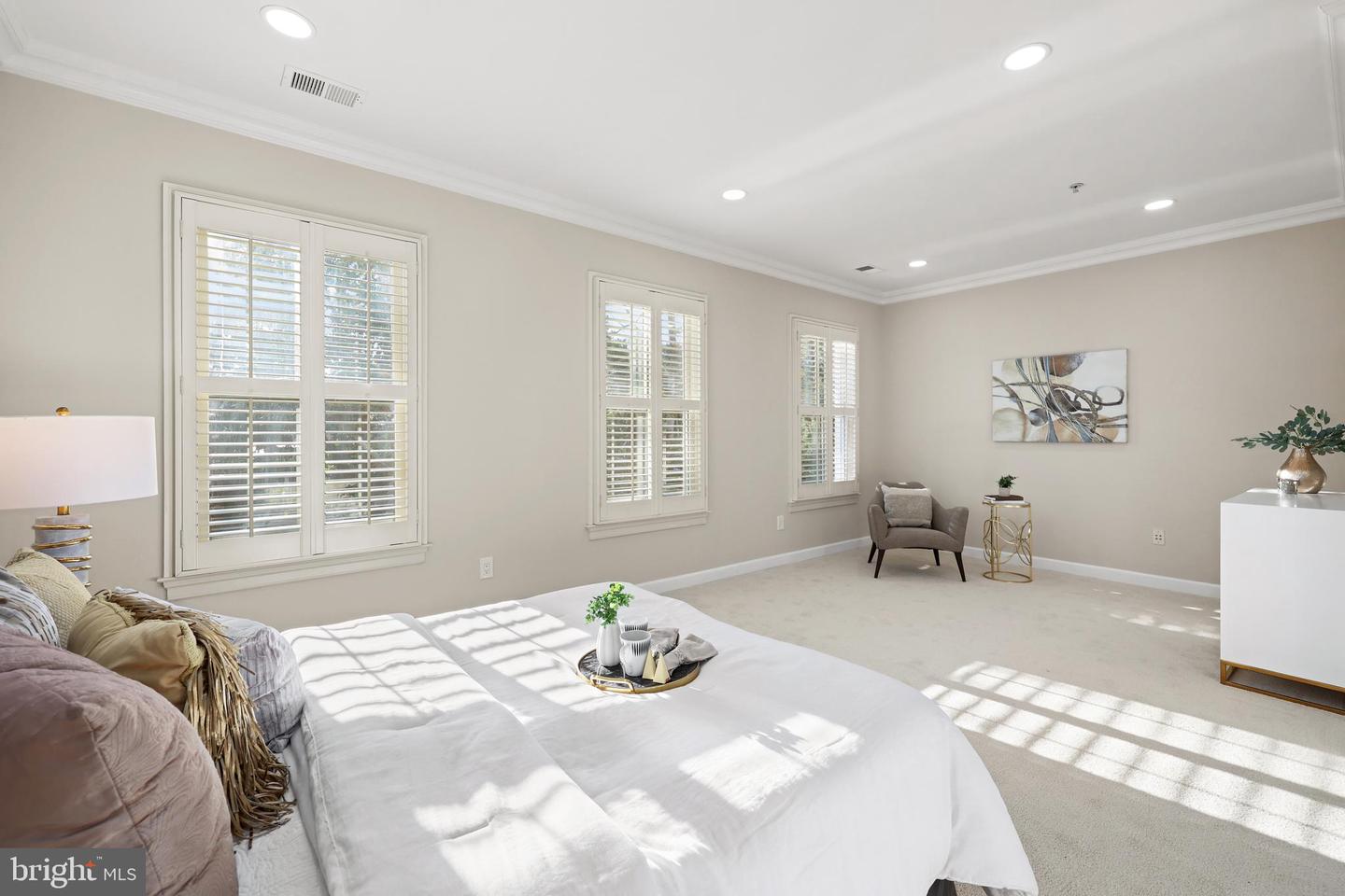522 N ROYAL ST, ALEXANDRIA, Virginia 22314, 3 Bedrooms Bedrooms, ,2 BathroomsBathrooms,Residential,For sale,522 N ROYAL ST,VAAX2050932 MLS # VAAX2050932