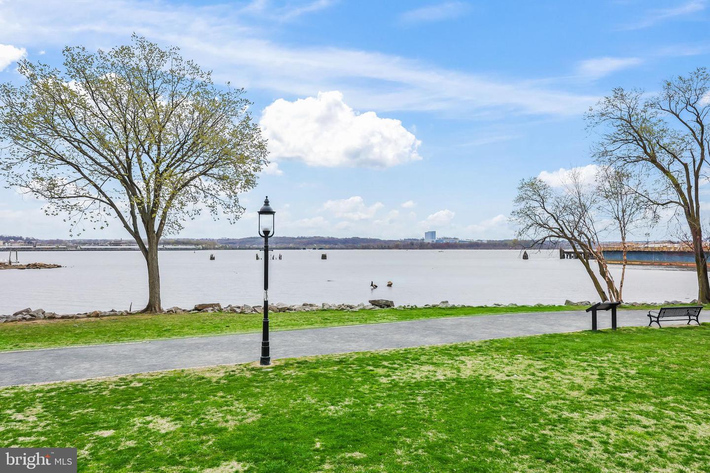 522 N ROYAL ST, ALEXANDRIA, Virginia 22314, 3 Bedrooms Bedrooms, ,2 BathroomsBathrooms,Residential,For sale,522 N ROYAL ST,VAAX2050932 MLS # VAAX2050932