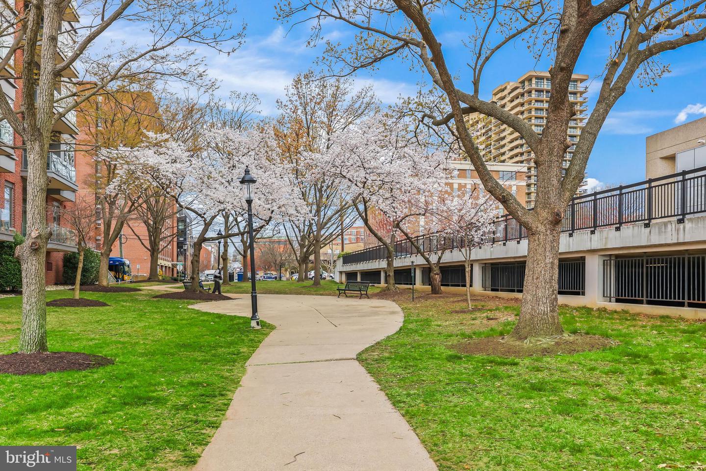 522 N ROYAL ST, ALEXANDRIA, Virginia 22314, 3 Bedrooms Bedrooms, ,2 BathroomsBathrooms,Residential,For sale,522 N ROYAL ST,VAAX2050932 MLS # VAAX2050932