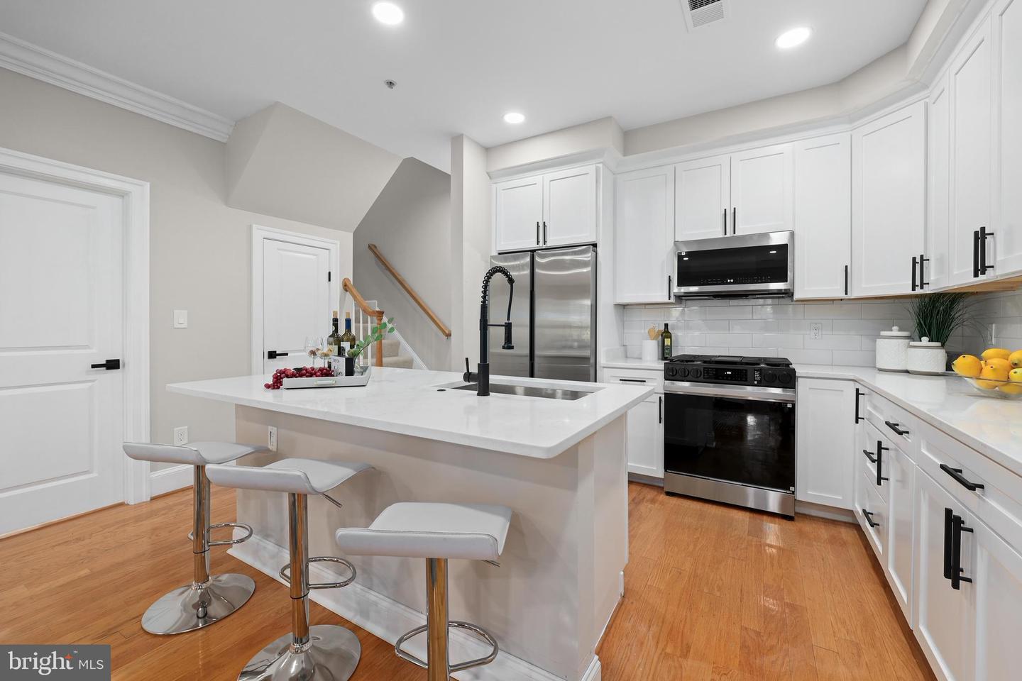 522 N ROYAL ST, ALEXANDRIA, Virginia 22314, 3 Bedrooms Bedrooms, ,2 BathroomsBathrooms,Residential,For sale,522 N ROYAL ST,VAAX2050932 MLS # VAAX2050932