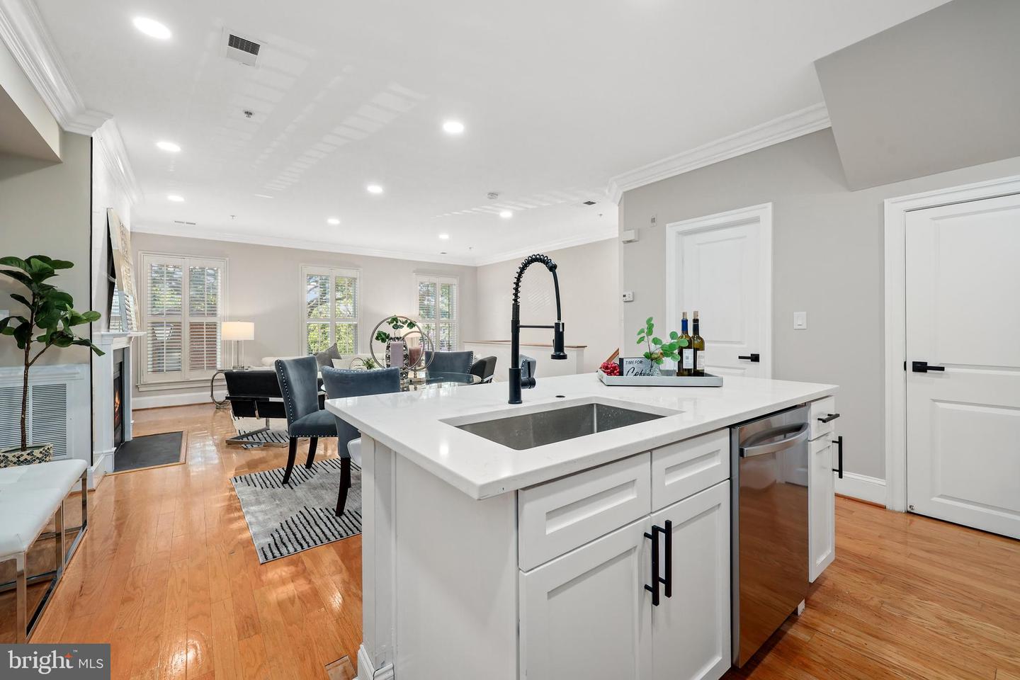 522 N ROYAL ST, ALEXANDRIA, Virginia 22314, 3 Bedrooms Bedrooms, ,2 BathroomsBathrooms,Residential,For sale,522 N ROYAL ST,VAAX2050932 MLS # VAAX2050932