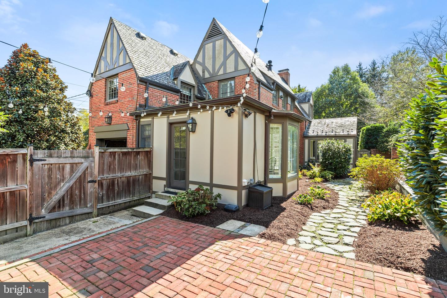 4100 49TH ST NW, WASHINGTON, District Of Columbia 20016, 4 Bedrooms Bedrooms, ,3 BathroomsBathrooms,Residential,For sale,4100 49TH ST NW,DCDC2227496 MLS # DCDC2227496