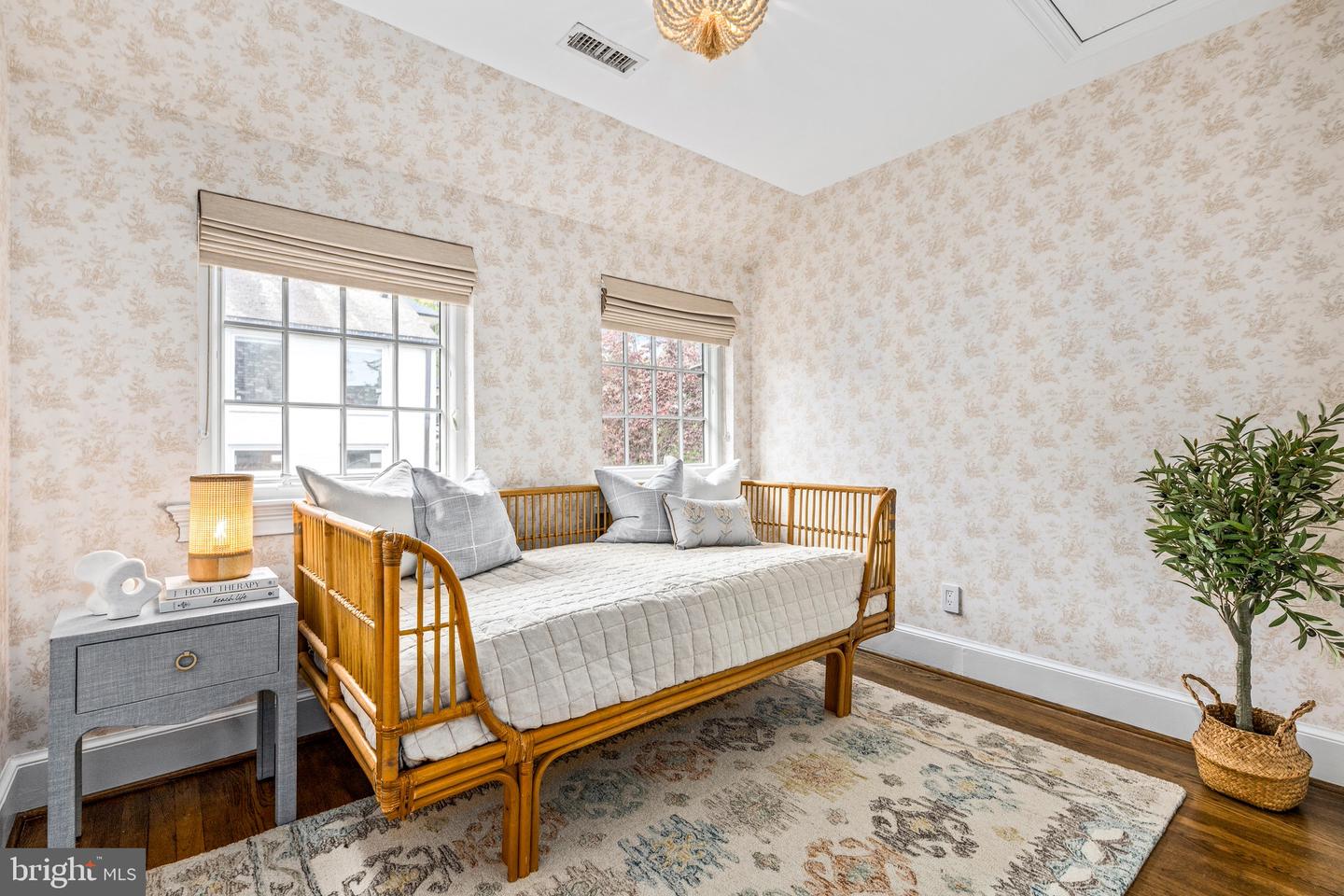 4100 49TH ST NW, WASHINGTON, District Of Columbia 20016, 4 Bedrooms Bedrooms, ,3 BathroomsBathrooms,Residential,For sale,4100 49TH ST NW,DCDC2227496 MLS # DCDC2227496