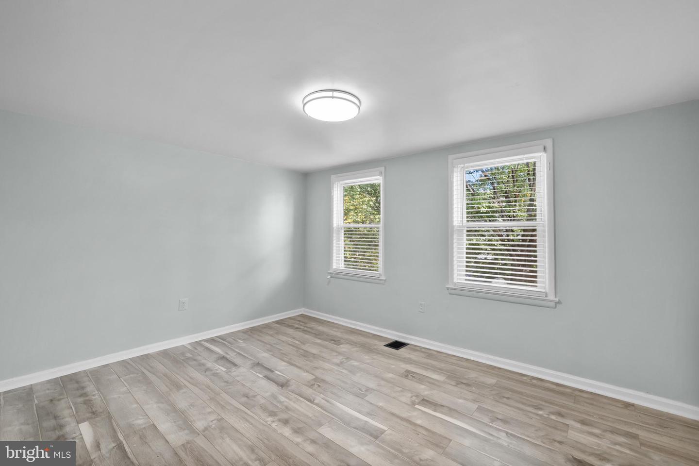 1333 6TH ST NW, WASHINGTON, District Of Columbia 20001, 2 Bedrooms Bedrooms, ,1 BathroomBathrooms,Residential,For sale,1333 6TH ST NW,DCDC2227522 MLS # DCDC2227522