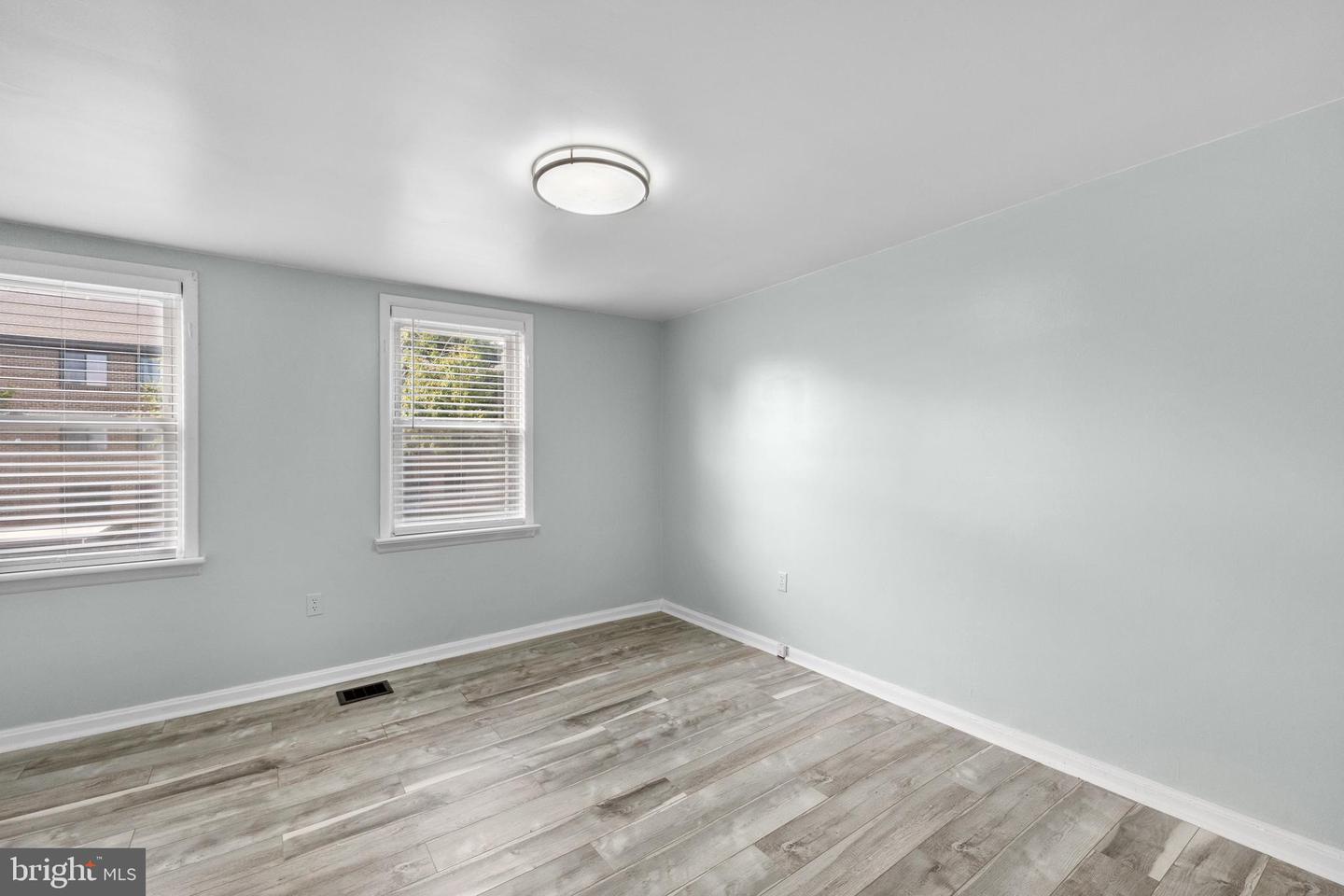 1333 6TH ST NW, WASHINGTON, District Of Columbia 20001, 2 Bedrooms Bedrooms, ,1 BathroomBathrooms,Residential,For sale,1333 6TH ST NW,DCDC2227522 MLS # DCDC2227522