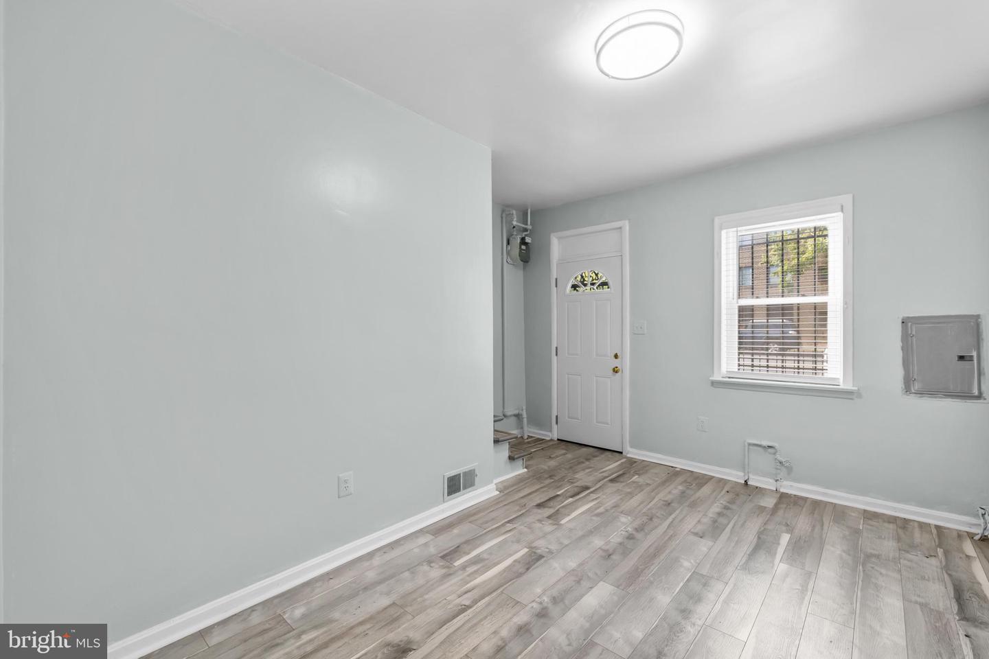 1333 6TH ST NW, WASHINGTON, District Of Columbia 20001, 2 Bedrooms Bedrooms, ,1 BathroomBathrooms,Residential,For sale,1333 6TH ST NW,DCDC2227522 MLS # DCDC2227522