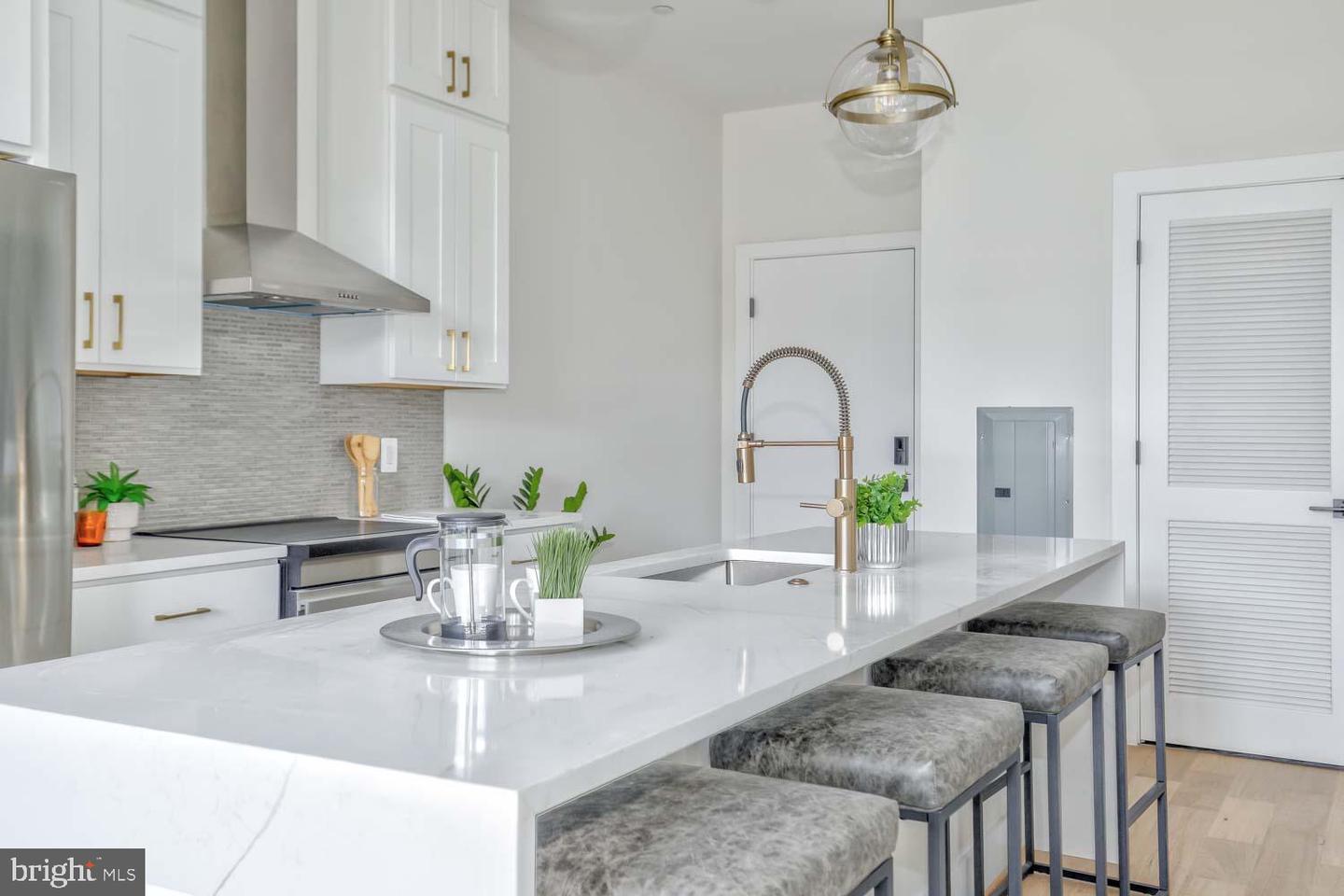 4347 HARRISON ST NW #2, WASHINGTON, District Of Columbia 20015, 2 Bedrooms Bedrooms, ,2 BathroomsBathrooms,Residential,For sale,4347 HARRISON ST NW #2,DCDC2227550 MLS # DCDC2227550