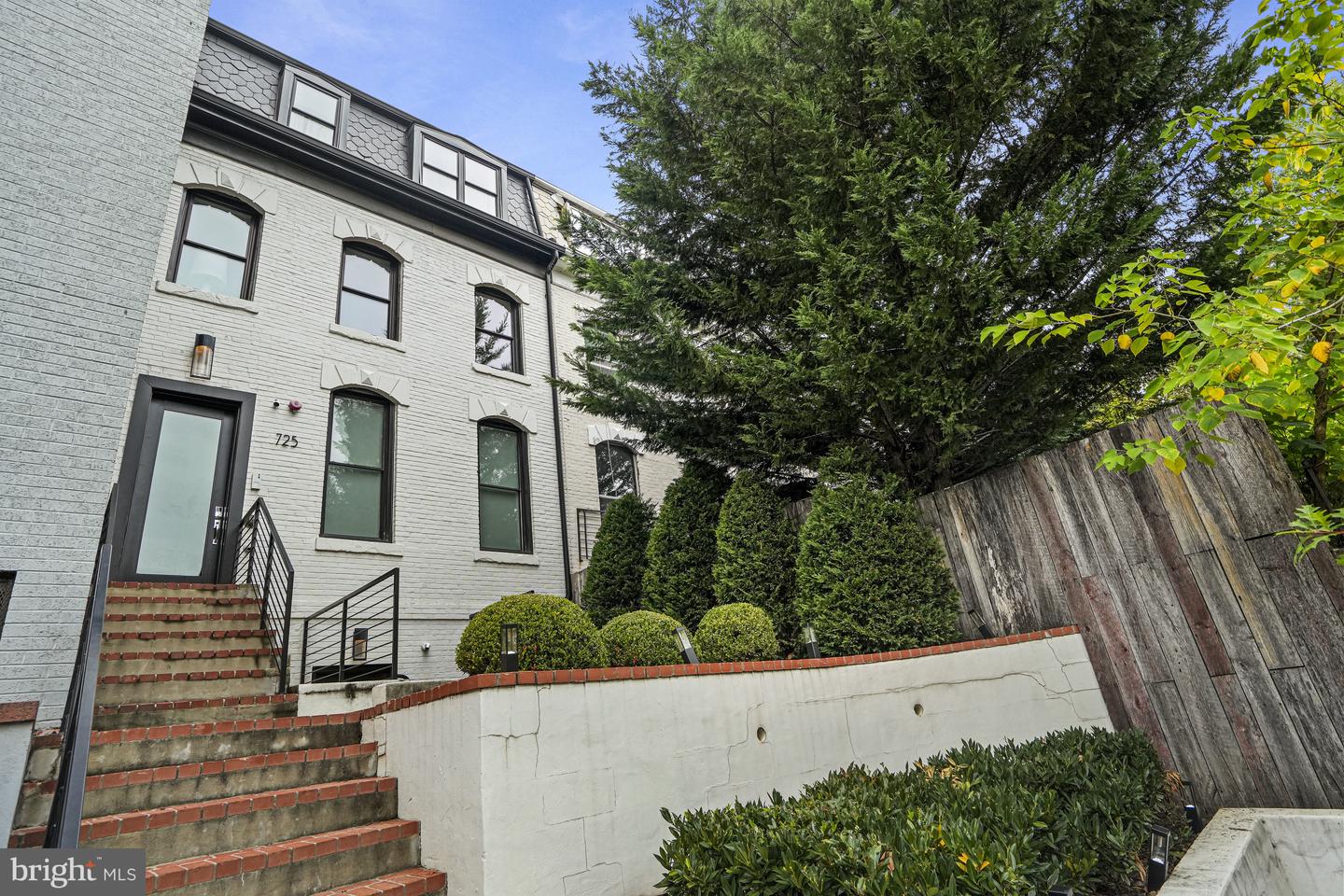 725 EUCLID ST NW #1, WASHINGTON, District Of Columbia 20001, 2 Bedrooms Bedrooms, ,2 BathroomsBathrooms,Residential,For sale,725 EUCLID ST NW #1,DCDC2227342 MLS # DCDC2227342