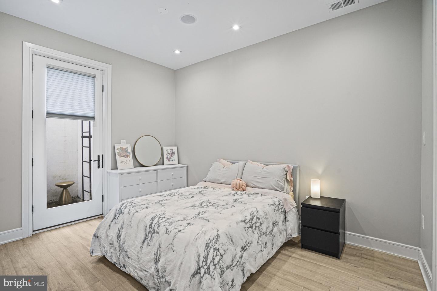 725 EUCLID ST NW #1, WASHINGTON, District Of Columbia 20001, 2 Bedrooms Bedrooms, ,2 BathroomsBathrooms,Residential,For sale,725 EUCLID ST NW #1,DCDC2227342 MLS # DCDC2227342