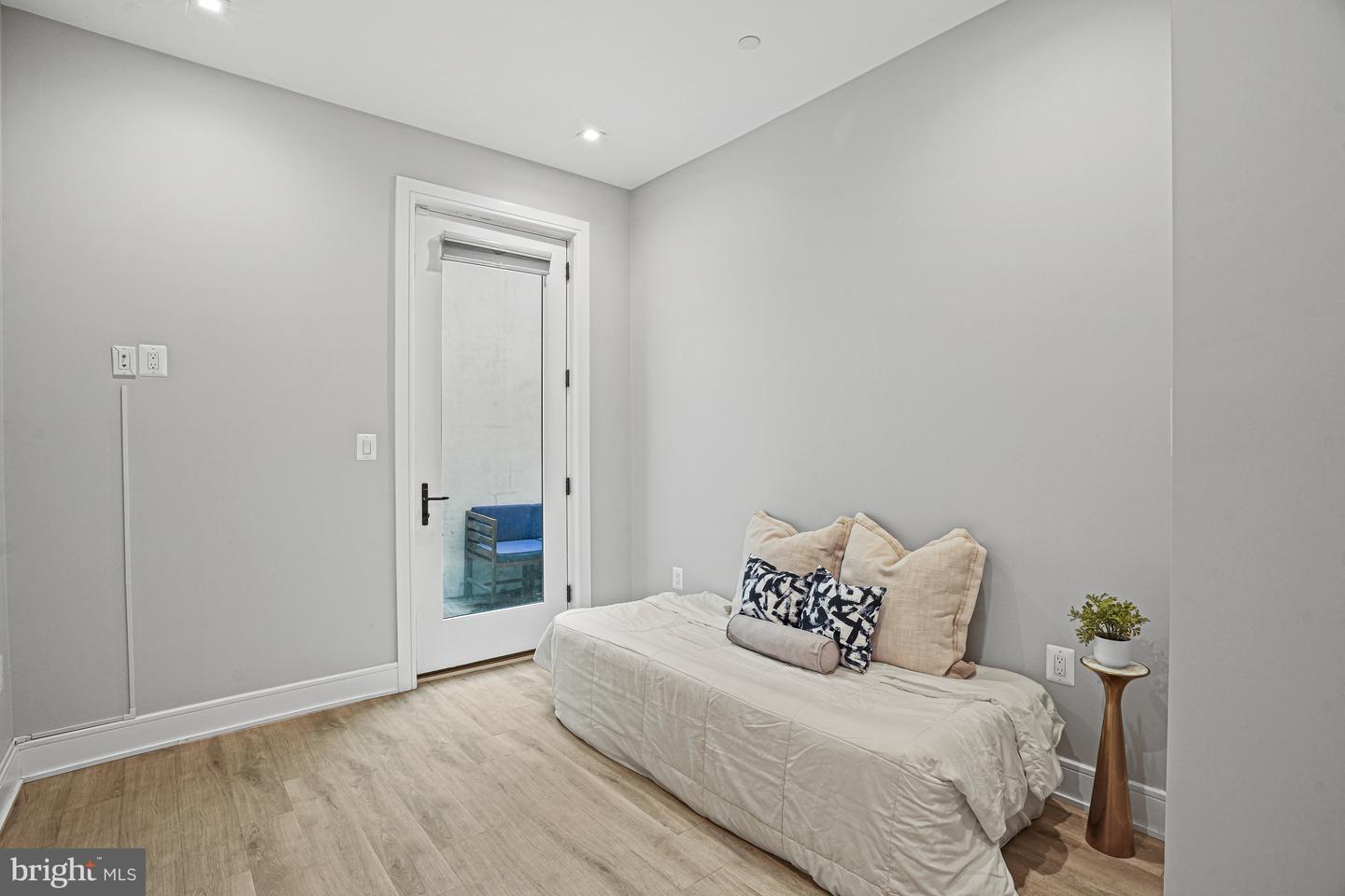725 EUCLID ST NW #1, WASHINGTON, District Of Columbia 20001, 2 Bedrooms Bedrooms, ,2 BathroomsBathrooms,Residential,For sale,725 EUCLID ST NW #1,DCDC2227342 MLS # DCDC2227342